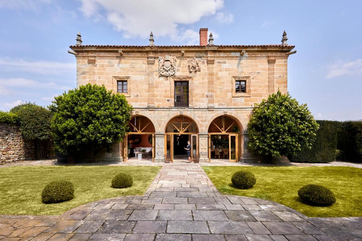 Helguera Palacio Boutique & Antique Vargas المظهر الخارجي الصورة